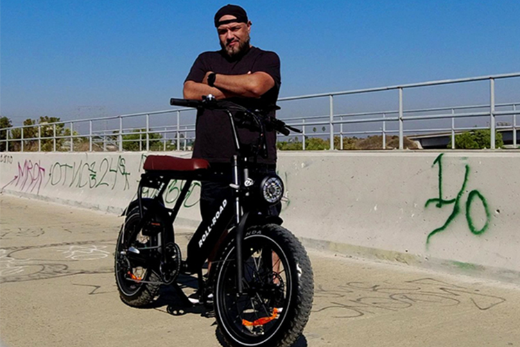 The Best Electric Bike for Heavy Riders Roll Road s Emma and Shark Roll Road Ebike