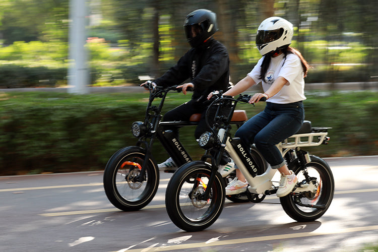 Love in Motion: A Romantic Journey with the Roll-road Moped Style Ebike