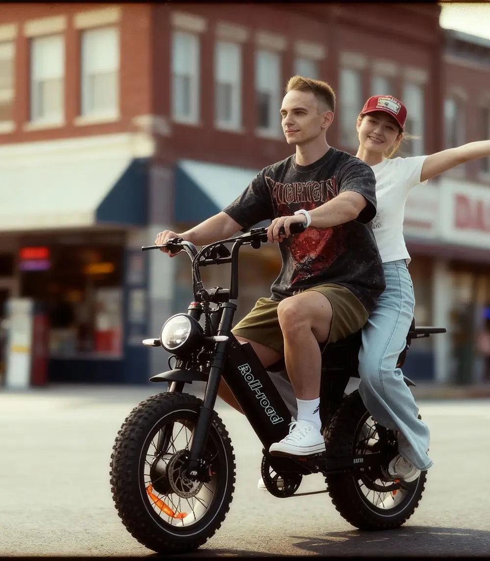 Emma_leon-long-range-moped-style-ebike9_f33946f3-43a8-4655-a4b7-8896dc0c2633.webp__PID:04bf6af7-20de-4f9f-82dc-b51a7b90772f