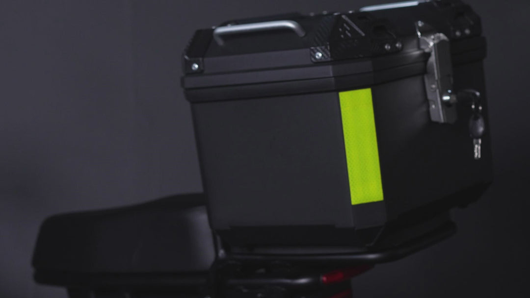 STRONG & LIGHTWEIGHT ALUMINUM rear trunk