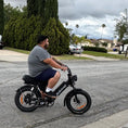 Load image into Gallery viewer, rollroad-emma40-ebike-customer-outdoor-riding-photo-2.webp__PID:267a47de-48b3-419a-b5ad-fd5f91c64262
