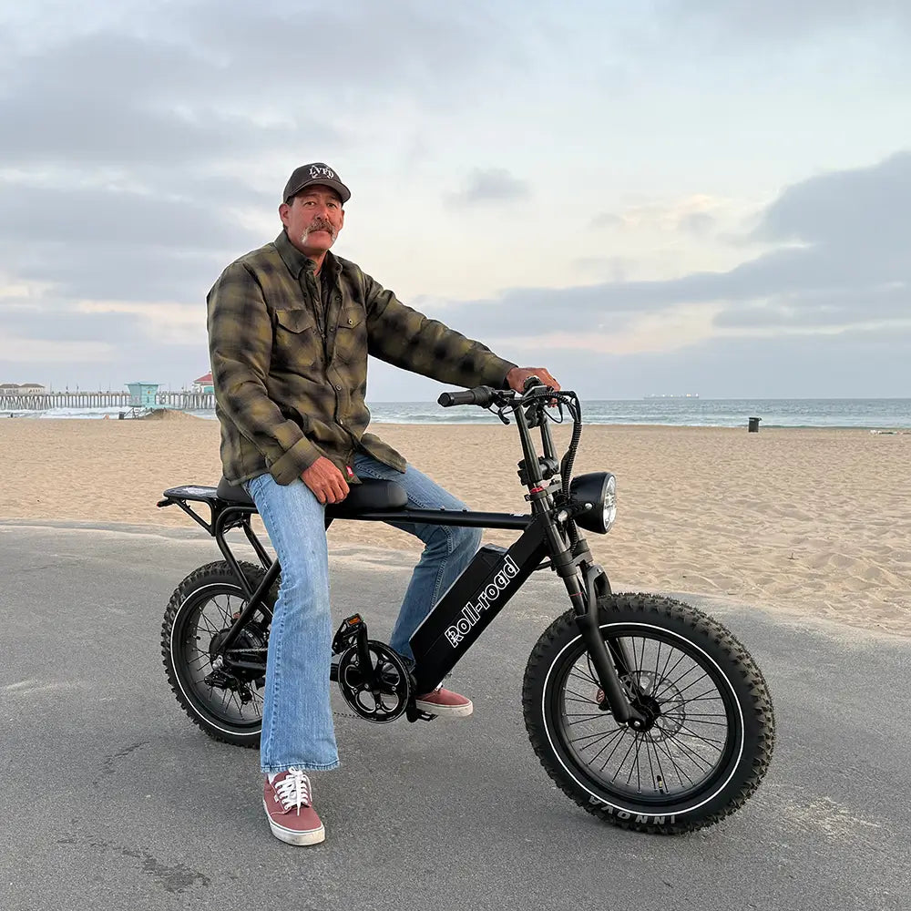 rollroad‑shark30‑ebike‑customer‑outdoor‑riding‑photo-1.webp__PID:f1664c83-7941-437f-811a-0190e07ce140